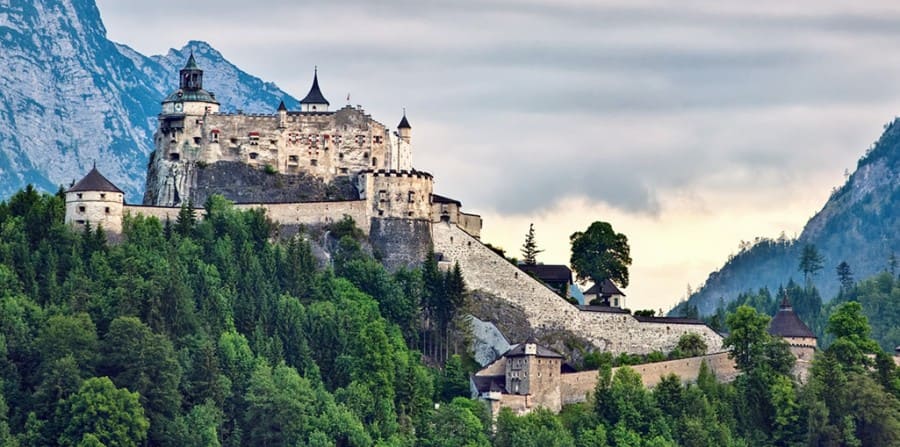 Burg Hohenwerfen &copy; Shutterstock.com